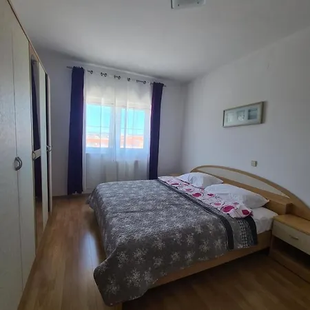Emily Apartament *